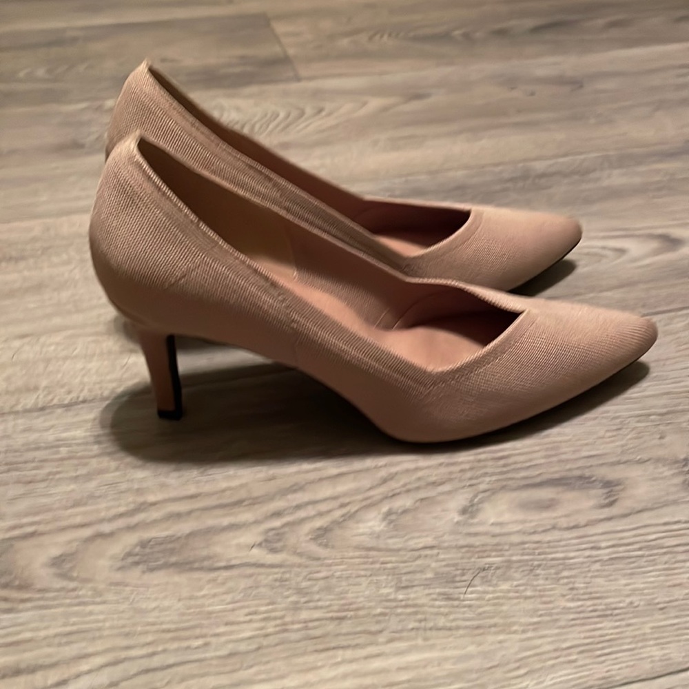 Mia nude heels 8.5